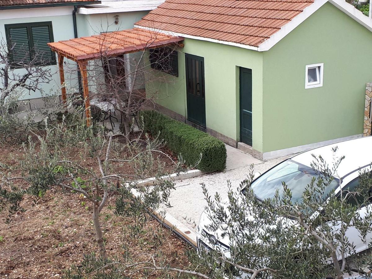 Seaside Apartment For 2 P Trogir Exterior photo